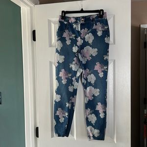 Small jeans super stretchy - brand new